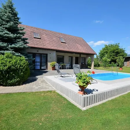 Poolincluded - Jested Holiday home *